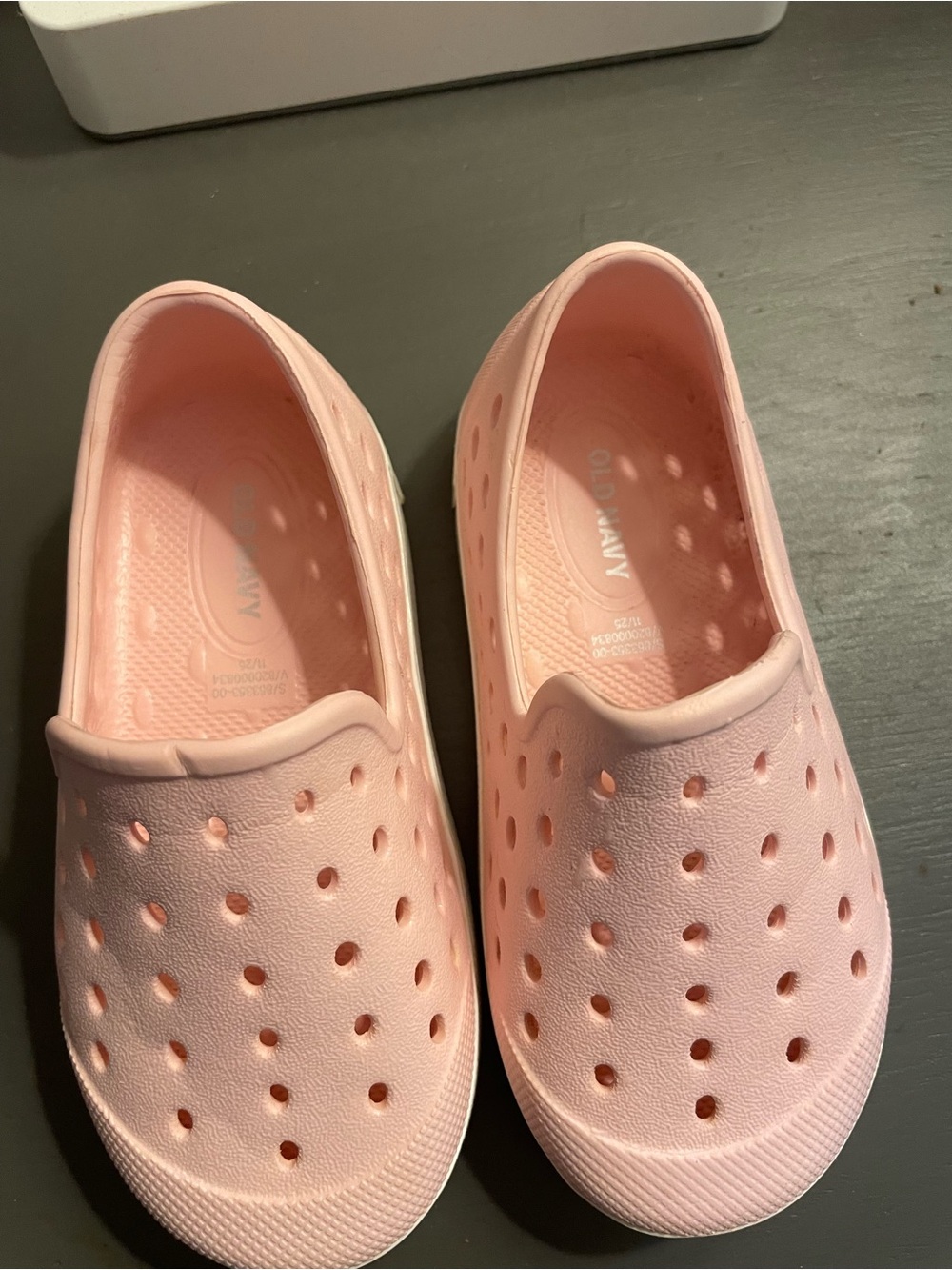 Old Navy Toddler Slip-On Sneakers in Light Pink with White Sole - Picture 4 of 10